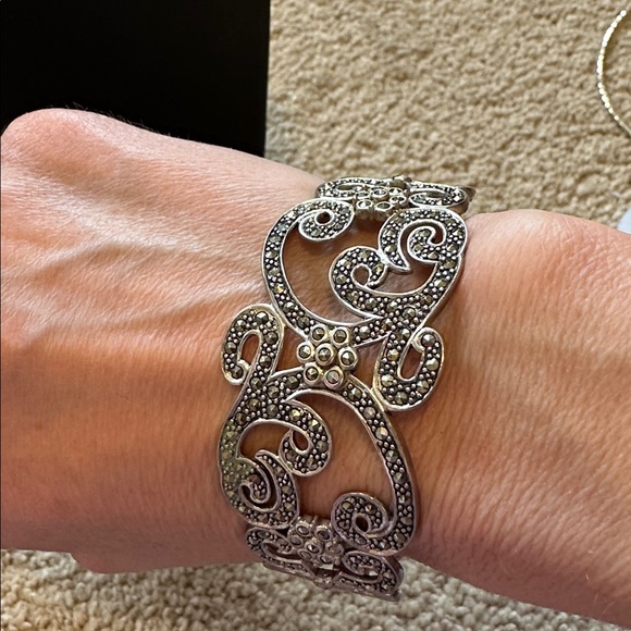 Marcasite Cuff Bracelet - Picture 3 of 6